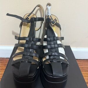 Fashion Nova Black Platform Sandals with Strappy Design